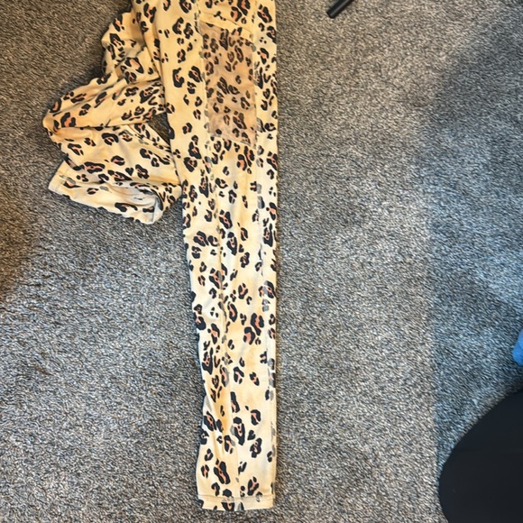 Fabletics leopard Print Power hold Leggings - Picture 5 of 5